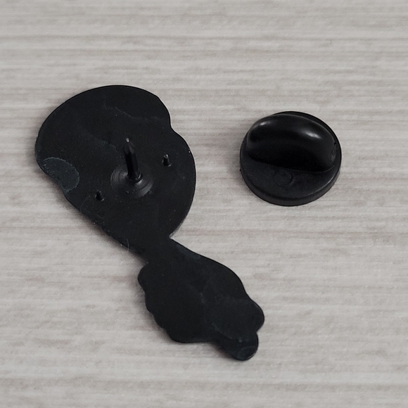 Pop Art Dramatic Mask Enamel Pin - Picture 5 of 10